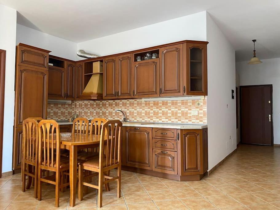 Roel Apartments Shkodra Center Buitenkant foto